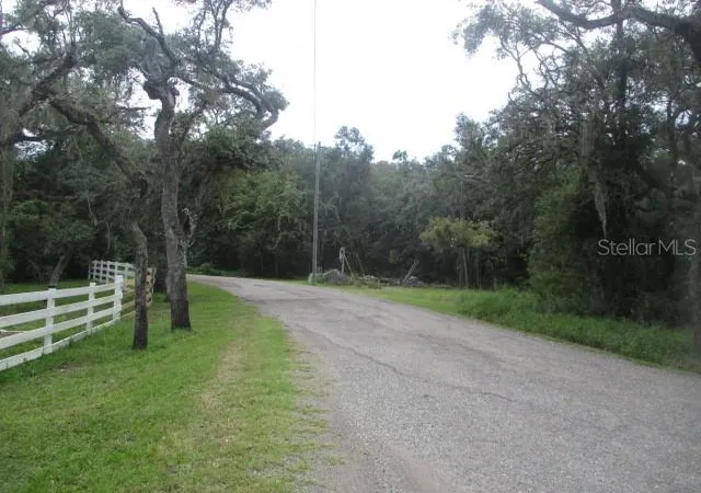 Photo 2 of Single family home for sale at 35236 Reynolds St, Dade City, FL 33523 | MLS# TB8544708 | Listing updated on 2026-09-03