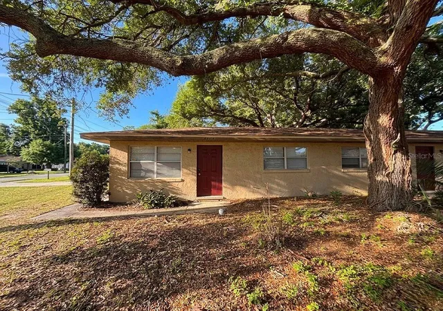 Photo 1 of Sale Pending at 2400 Brent Ave Sw, Winter Haven, FL 33880 | MLS# P4939751 | Listing updated on 2026-09-02