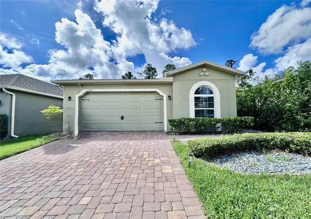 Photo 1 of Single family home for sale at 1557 Amber Leaf Cir, Ocoee, FL 34761 | MLS# O6438403 | Listing updated on 2026-09-06