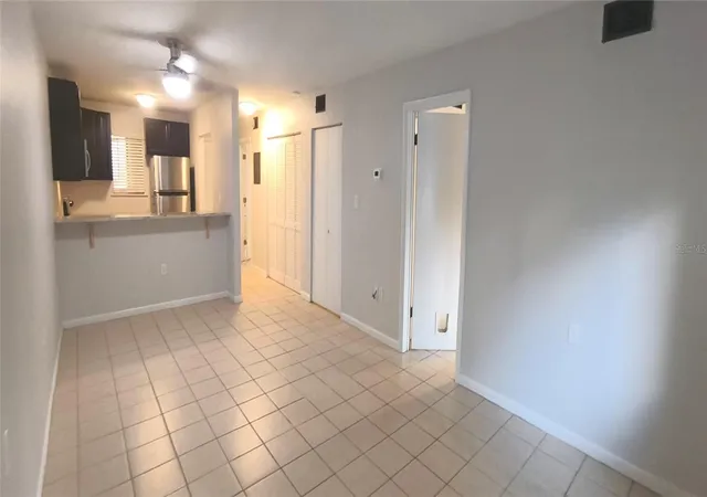 Listing Photo 5 - Condo for sale in building located at 111 Se 16Th Ave, GAINESVILLE, FL 32601 - Unit #O104