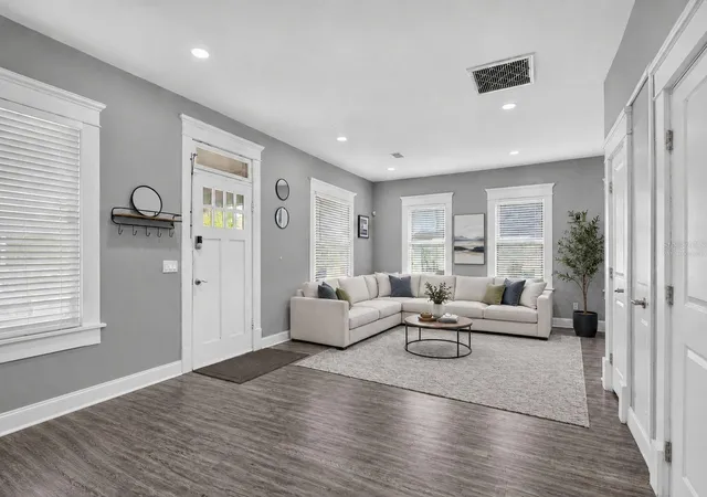 Photo 4 of Single family home for sale at 4014 N Marguerite St, Tampa, FL 33603 | MLS# TB8544773 | Listing updated on 2026-09-02