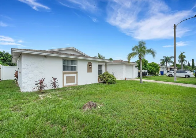 Photo 2 of Single family home for sale at 7234 Oakshire Dr, Port Richey, FL 34668 | MLS# A4704820 | Listing updated on 2026-10-01