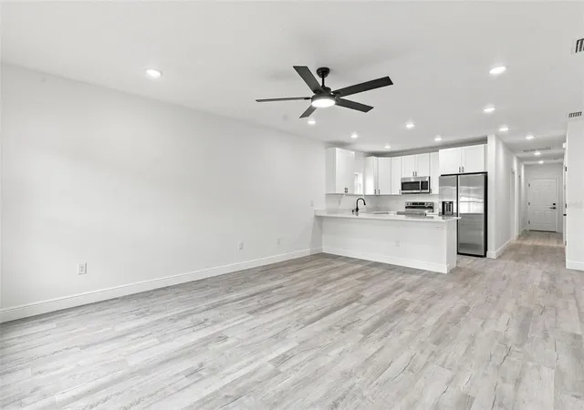 Photo 4 of Single family home for sale at 1105 S Adelle Ave, Deland, FL 32720 | MLS# V4951075 | Listing updated on 2026-10-06