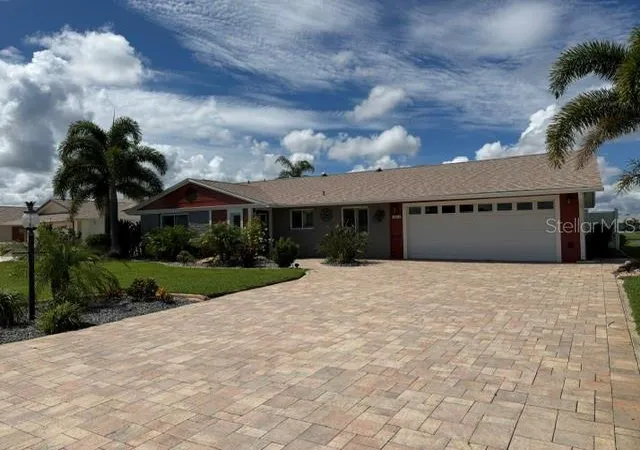 Photo 1 of Single family home for sale at 1804 Bunker Hl Dr, Sun City Center, FL 33573 | MLS# TB8544810 | Listing updated on 2026-09-07