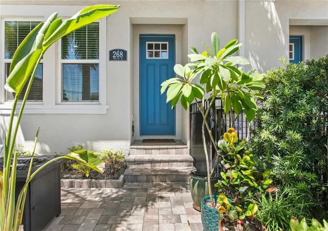 Photo 2 of Townhouse for sale at 268 8th Street N, Saint Petersburg, FL 33701 | MLS# TB8544833 | Listing updated on 2026-09-04