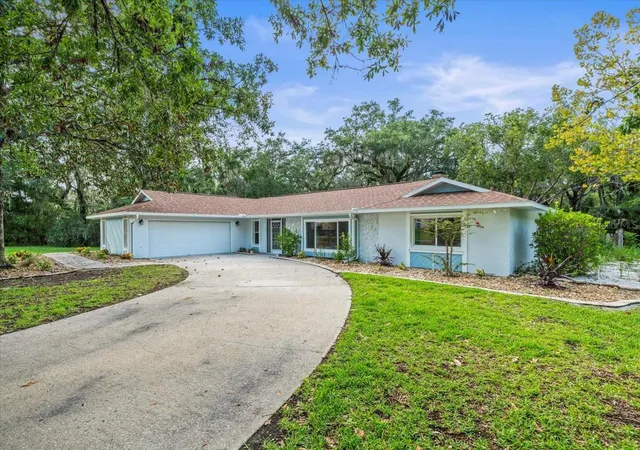 Photo 1 of Single family home for sale at 11815 W Waterway Dr, Homosassa, FL 34448 | MLS# W7889134 | Listing updated on 2026-09-04