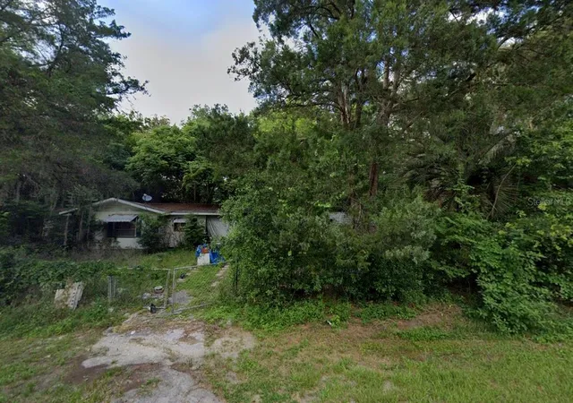 Photo 1 of Sale Pending at 1915 Ne 60th Street, Ocala, FL 34479 | MLS# W7889138 | Listing updated on 2026-09-03