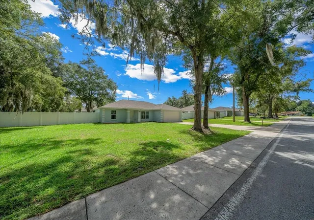 Photo 2 of Single family home for sale at 2471 Nw 24th Road, Ocala, FL 34475 | MLS# OM731553 | Listing updated on 2026-09-03
