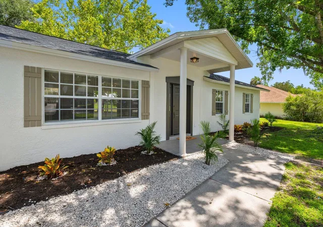 Photo 3 of Single family home for sale at 11836 Orange St, San Antonio, FL 33576 | MLS# TB8544882 | Listing updated on 2026-10-07
