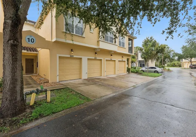 Photo 3 of Condo for sale at 2820 Oakwater Dr, Kissimmee, FL 34747 | MLS# S5156814 | Listing updated on 2026-09-03