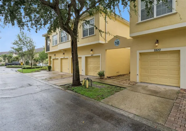 Listing Photo 4 - Condo for sale in building located at 2820 Oakwater Dr, KISSIMMEE, FL 34747