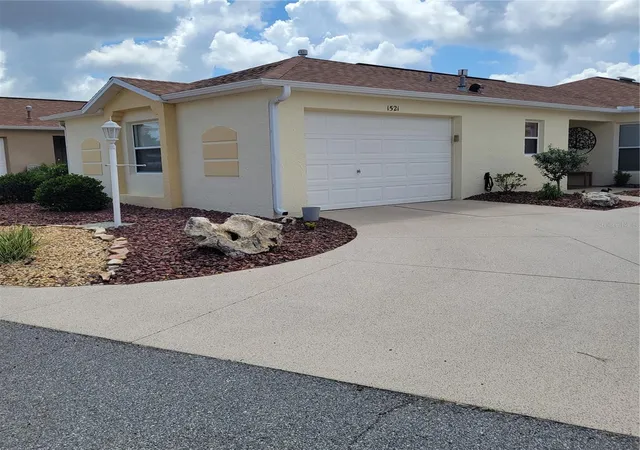 Photo 1 of Single family home for sale at 1521 Trenton Ln, The Villages, FL 32162 | MLS# A4704860 | Listing updated on 2026-09-04