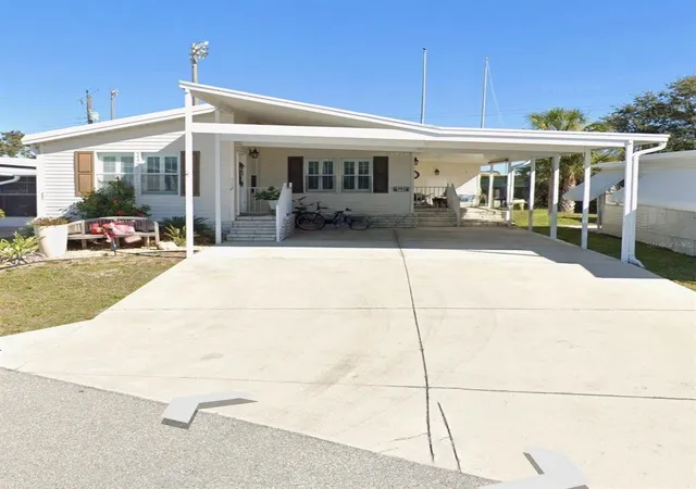 Manufactured home for sale at 772 N Green Cir, VENICE, FL 34285 | MLS# N6145598