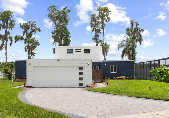 Photo 1 of Single family home for sale at 18200 Cypress Cvs Ln, Lutz, FL 33549 | MLS# TB8544945 | Listing updated on 2026-09-08