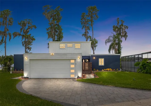 Photo 2 of Single family home for sale at 18200 Cypress Cvs Ln, Lutz, FL 33549 | MLS# TB8544945 | Listing updated on 2026-09-08