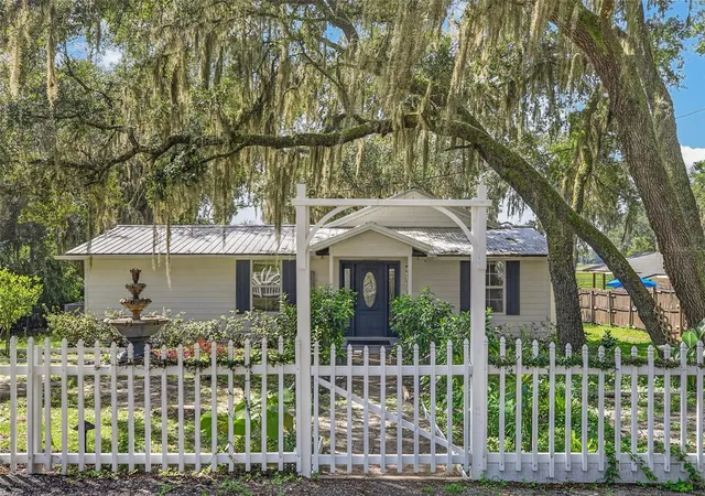 Photo 1 of Single family home for sale at 5927 White Sands Rd, Keystone Heights, FL 32656 | MLS# GC543204 | Listing updated on 2026-09-03