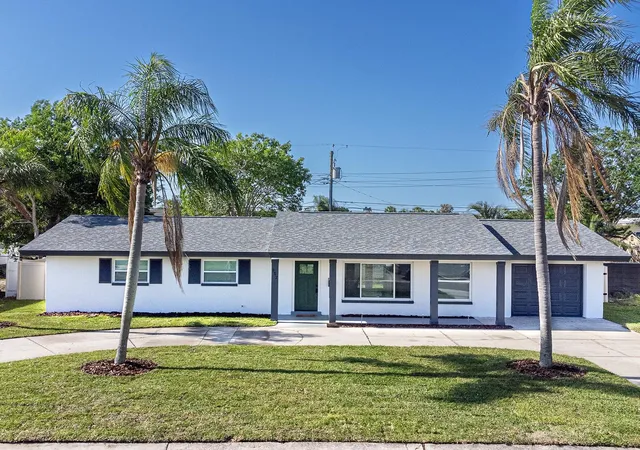 Photo 1 of Single family home for sale at 352 79th Avenue Ne, Saint Petersburg, FL 33702 | MLS# TB8544967 | Listing updated on 2026-09-04