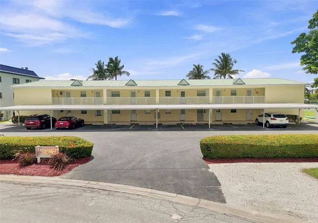 Photo 2 of Condo for sale at 12100 Capri Cir S #204, Treasure Island, FL 33706 | MLS# TB8545002 | Listing updated on 2026-09-05