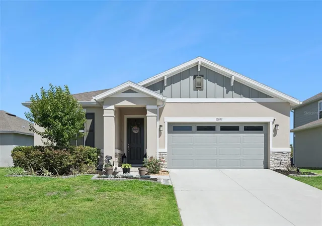 Photo 1 of Single family home for sale at 10053 Spring Lake Dr, Clermont, FL 34711 | MLS# O6438699 | Listing updated on 2026-09-03