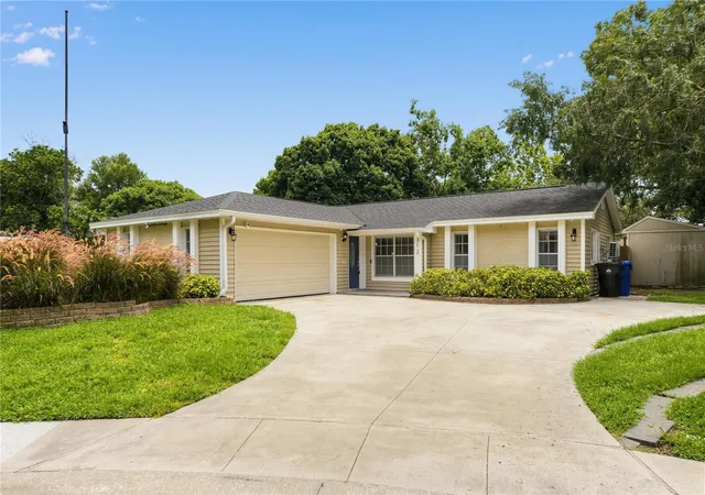 Photo 2 of Sale Pending at 312 Hormigas St, Ocoee, FL 34761 | MLS# TB8545035 | Listing updated on 2026-09-05