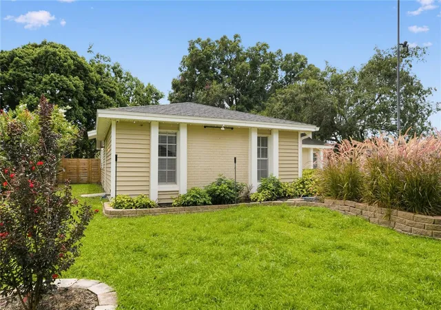 Photo 2 of Single Family Residence at 312 Hormigas St, Ocoee, FL 34761 | MLS# TB8545035 |  | Sold on 2026-09-22