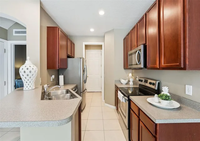 Photo 3 of Townhouse for sale at 7506 Cranes Crk Ct #30, Winter Park, FL 32792 | MLS# S5156844 | Listing updated on 2026-09-03