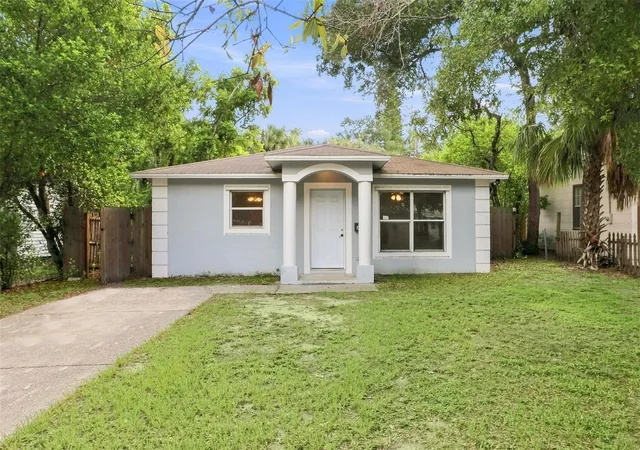 Photo 1 of Single family home for sale at 2324 Oakdale St S, Saint Petersburg, FL 33705 | MLS# O6438731 | Listing updated on 2026-10-01