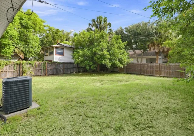 Photo 3 of Single family home for sale at 2324 Oakdale St S, Saint Petersburg, FL 33705 | MLS# O6438731 | Listing updated on 2026-10-01