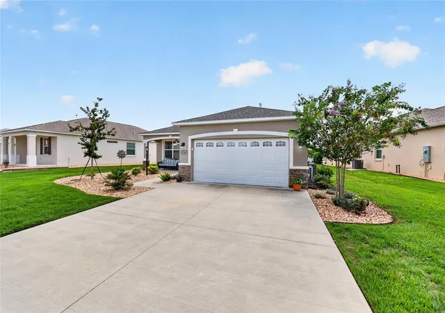 Photo 4 of Single family home for sale at 8760 SW 79th Loop, Ocala, FL 34481 | MLS# OM731602 | Listing updated on 2026-09-04