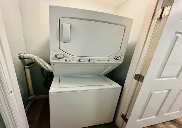 Listing Photo 2 - Condo for sale in building located at 506 N Macdill Ave, TAMPA, FL 33609