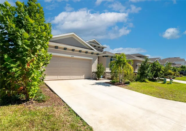 Photo 3 of Single family home for sale at 2247 Midnight Pearl Dr, Sarasota, FL 34240 | MLS# TB8545162 | Listing updated on 2026-09-08