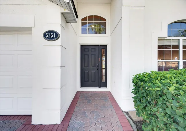 Photo 3 of Single family home for sale at 5251 Los Palma Vista Dr, Orlando, FL 32837 | MLS# G5117329 | Listing updated on 2026-09-30