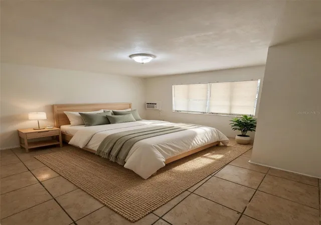 Photo 4 of House for sale at 935 17th Avenue S, Saint Petersburg, FL 33705 | MLS# TB8545200 | Listing updated on 2026-09-03