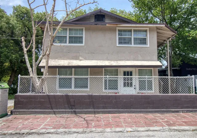 Photo 1 of House for sale at 206 E Ida St, Tampa, FL 33603 | MLS# TB8545206 | Listing updated on 2026-09-08