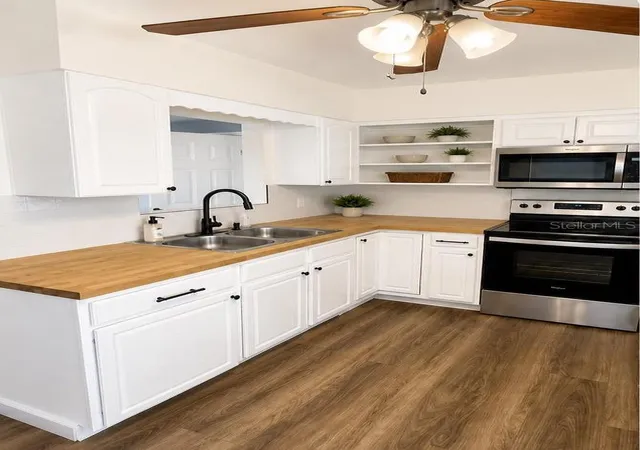Photo 4 of House for sale at 1543 43rd Street S, Saint Petersburg, FL 33711 | MLS# TB8545222 | Listing updated on 2026-10-12
