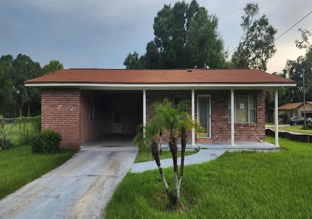 Photo 1 of Single family home for sale at 2040 Sipes Ave, Sanford, FL 32771 | MLS# O6438888 | Listing updated on 2026-09-04