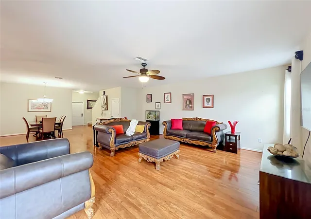 Photo 4 of Townhouse for sale at 3514 Rodrick Cir, Orlando, FL 32824 | MLS# O6438895 | Listing updated on 2026-09-03