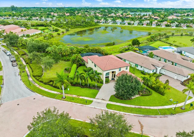 Photo 3 of Single family home for sale at 6786 Fox Hollow Dr, West Palm Beach, FL 33412 | MLS# R10910034 | Listing updated on 2026-10-03