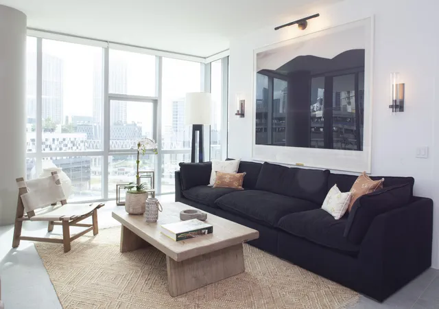 Photo 3 of Condo for sale at 851 Ne 1st Ave #812, Miami, FL 33132 | MLS# R10855738 | Listing updated on 2026-09-16