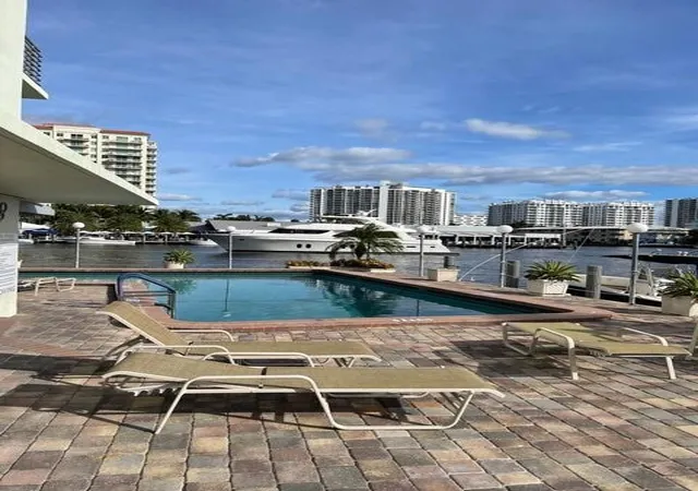 Photo 3 of Condo for sale at 2900 Ne 30th St #5a, Fort Lauderdale, FL 33306 | MLS# F10429447 | Listing updated on 2026-09-23