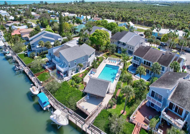 Photo 2 of Townhouse for sale at 2470 Harbour Cvs Dr, Hutchinson Island, FL 34949 | MLS# R11064675 | Listing updated on 2026-10-01