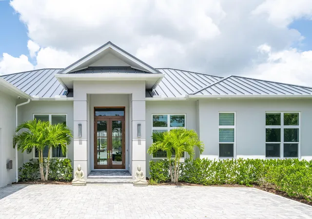 Photo 3 of Single family home for sale at 3937 Indian River Dr E, Vero Beach, FL 32963 | MLS# R11049683 | Listing updated on 2026-10-01