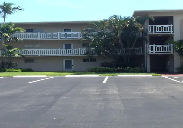 Photo 1 of Condo for sale at 2724 S Garden Dr #311, Lake Worth, FL 33461 | MLS# R11091059 | Listing updated on 2026-09-14