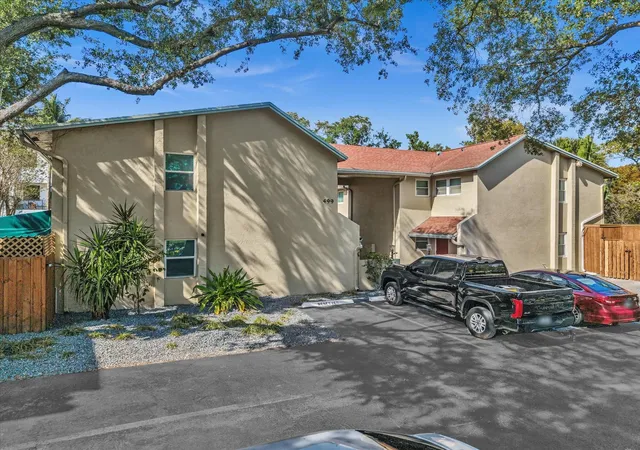 Photo 3 of Condo for sale at 499 Se 13th Street #8e, Fort Lauderdale, FL 33316 | MLS# F10491631 | Listing updated on 2026-09-16
