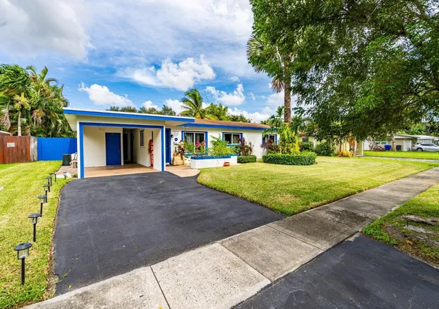 Photo 3 of Single family home for sale at 315 S 57th Avenue, Hollywood, FL 33023 | MLS# F10496149 | Listing updated on 2026-09-14