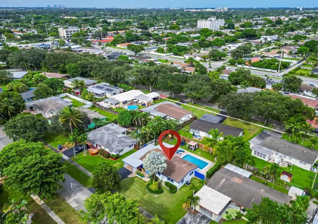 Photo 4 of Single family home for sale at 315 S 57th Avenue, Hollywood, FL 33023 | MLS# F10496149 | Listing updated on 2026-09-14