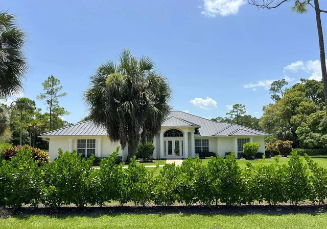 Photo 1 of Single family home for sale at 103 Squire Dr, Wellington, FL 33414 | MLS# R11098422 | Listing updated on 2026-09-23