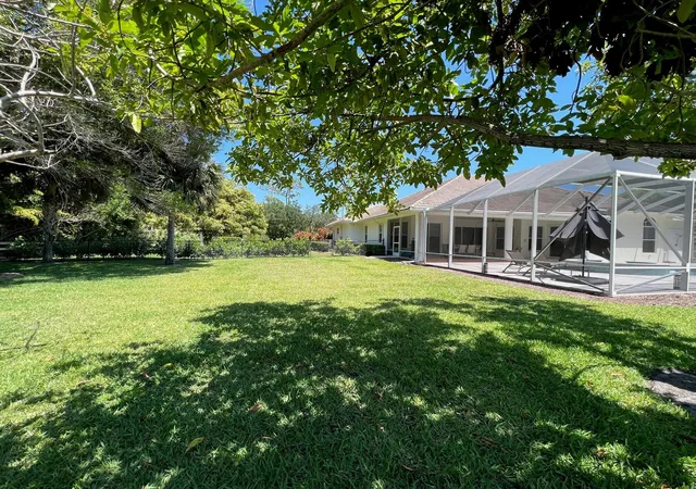 Photo 3 of Single family home for sale at 103 Squire Dr, Wellington, FL 33414 | MLS# R11098422 | Listing updated on 2026-09-23