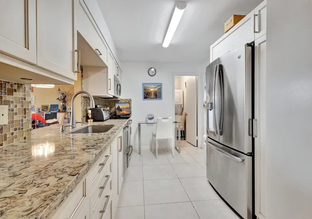 Photo 3 of Condo for sale at 6461 Nw 2nd Ave #512, Boca Raton, FL 33487 | MLS# R11079350 | Listing updated on 2026-09-15