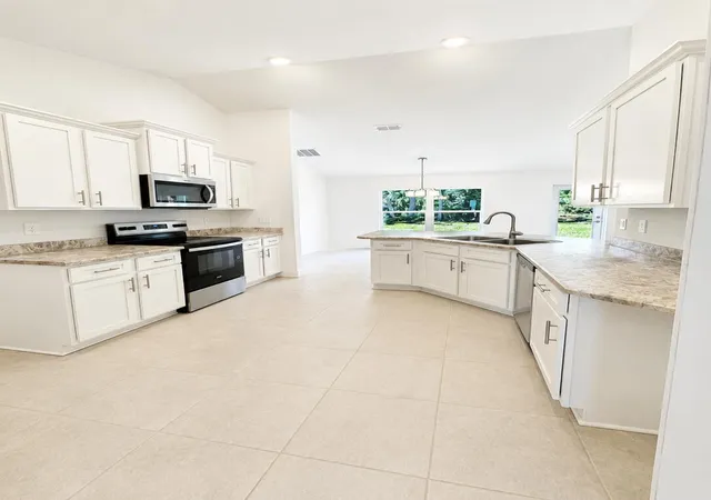 Photo 2 of Single family home for sale at 3009 Sw Savona Blvd, Port Saint Lucie, FL 34953 | MLS# R11111397 | Listing updated on 2026-09-14